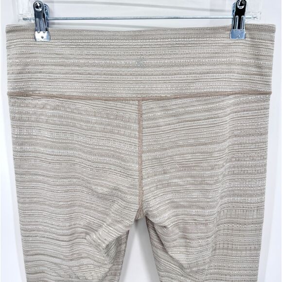ATHLETA Beige Textured High Rise Jacquard Chaturanga 7/8 Leggings LT Large Tall - Picture 7 of 10